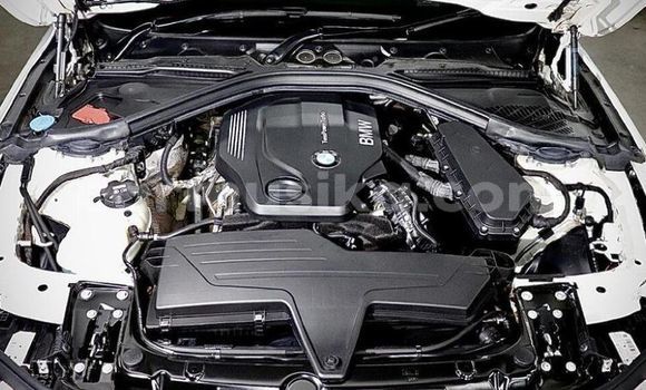 Tenga Tsaru BMW 3–Series Chena Mota in Beitbridge in Matabeleland South Tenga Tsaru BMW 3–Series Chena Mota in Beitbridge in Matabeleland South