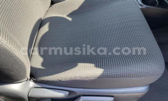 Acheter Occasion Voiture Toyota Vitz Gris à Beitbridge, Matabeleland South Acheter Occasion Voiture Toyota Vitz Gris à Beitbridge, Matabeleland South