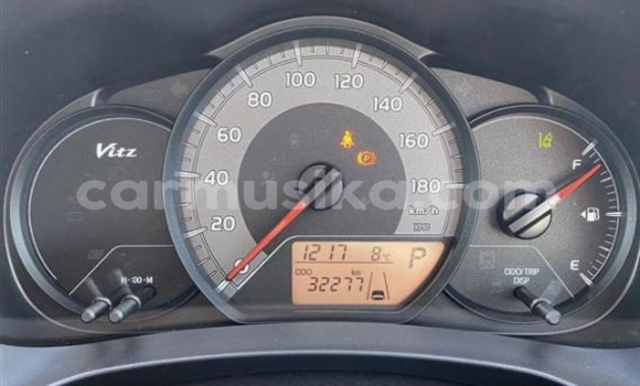 Acheter Occasion Voiture Toyota Vitz Gris à Beitbridge, Matabeleland South Acheter Occasion Voiture Toyota Vitz Gris à Beitbridge, Matabeleland South