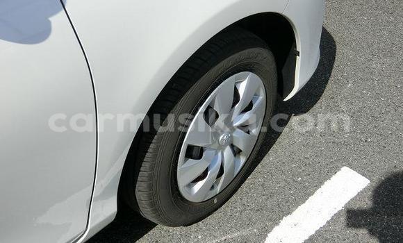 Acheter Occasion Voiture Toyota Vitz Blanc à Beitbridge, Matabeleland South Acheter Occasion Voiture Toyota Vitz Blanc à Beitbridge, Matabeleland South