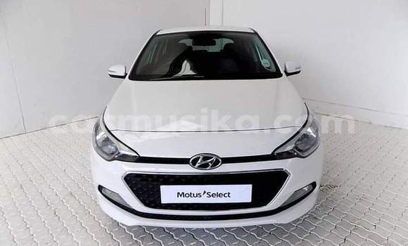 Tenga Tsaru Hyundai i20 Chena Mota in Beitbridge in Matabeleland South Tenga Tsaru Hyundai i20 Chena Mota in Beitbridge in Matabeleland South