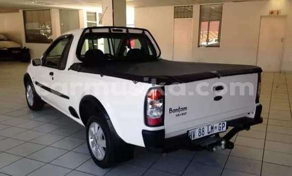 Tenga Tsaru Ford Escort Chena Mota in Beitbridge in Matabeleland South Tenga Tsaru Ford Escort Chena Mota in Beitbridge in Matabeleland South