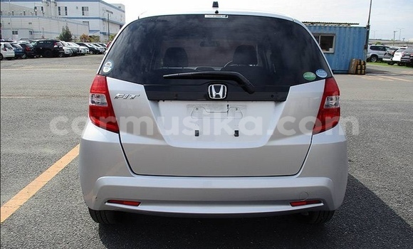 Acheter Occasion Voiture Honda Fit Gris à Beitbridge, Matabeleland South Acheter Occasion Voiture Honda Fit Gris à Beitbridge, Matabeleland South