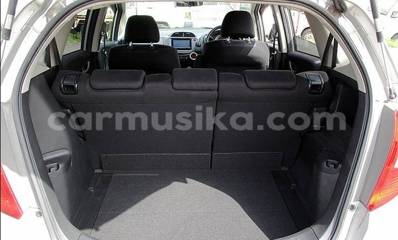 Acheter Occasion Voiture Honda Fit Gris à Beitbridge, Matabeleland South Acheter Occasion Voiture Honda Fit Gris à Beitbridge, Matabeleland South