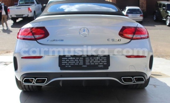 Buy Used Mercedes‒Benz C–Class Silver Car in Beitbridge in Matabeleland South Buy Used Mercedes‒Benz C–Class Silver Car in Beitbridge in Matabeleland South