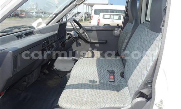 Acheter Occasion Utilitaire Toyota LITEACE Blanc à Beitbridge, Matabeleland South Acheter Occasion Utilitaire Toyota LITEACE Blanc à Beitbridge, Matabeleland South