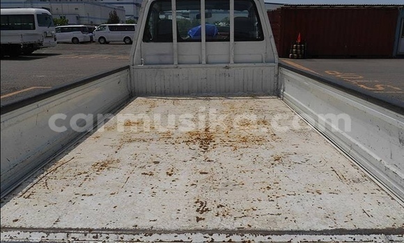 Acheter Occasion Utilitaire Toyota LITEACE Blanc à Beitbridge, Matabeleland South Acheter Occasion Utilitaire Toyota LITEACE Blanc à Beitbridge, Matabeleland South