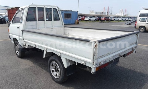 Acheter Occasion Utilitaire Toyota LITEACE Blanc à Beitbridge, Matabeleland South Acheter Occasion Utilitaire Toyota LITEACE Blanc à Beitbridge, Matabeleland South