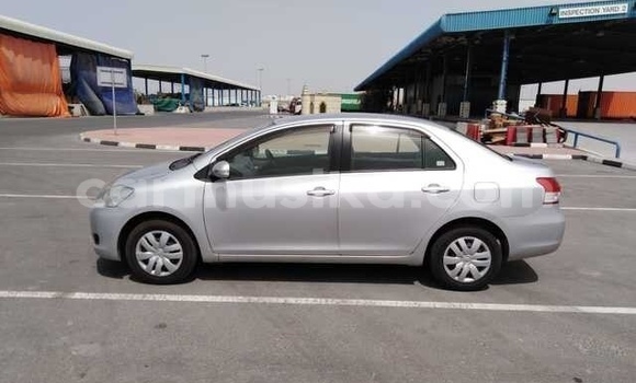 Acheter Occasion Voiture Toyota Belta Gris à Beitbridge, Matabeleland South Acheter Occasion Voiture Toyota Belta Gris à Beitbridge, Matabeleland South
