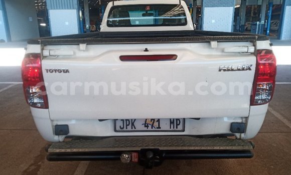Acheter Occasion Voiture Toyota Hilux Blanc à Beitbridge, Matabeleland South Acheter Occasion Voiture Toyota Hilux Blanc à Beitbridge, Matabeleland South