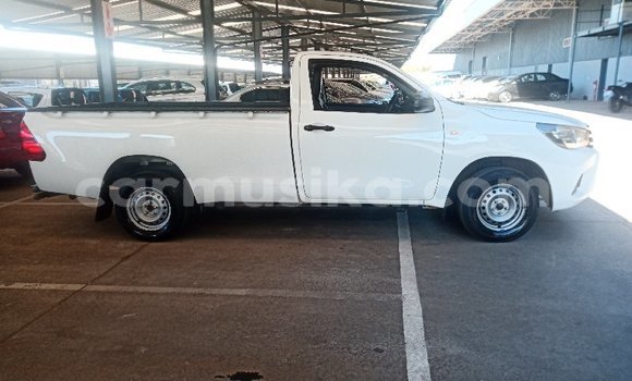 Acheter Occasion Voiture Toyota Hilux Blanc à Beitbridge, Matabeleland South Acheter Occasion Voiture Toyota Hilux Blanc à Beitbridge, Matabeleland South