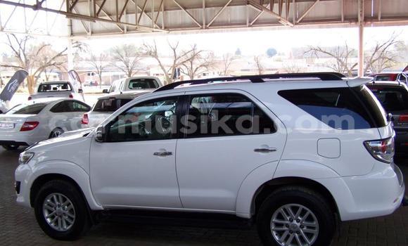 Buy Used Toyota Fortuner White Car in Harare in Harare Buy Used Toyota Fortuner White Car in Harare in Harare