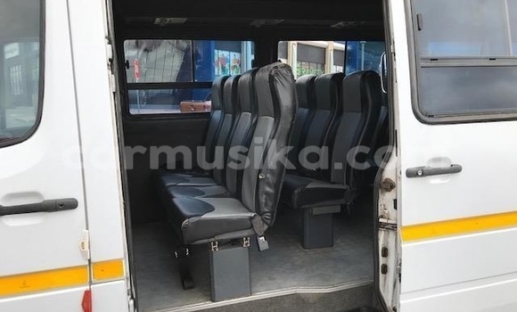 Buy Used Mercedes‒Benz Vito White Car in Harare in Harare Buy Used Mercedes‒Benz Vito White Car in Harare in Harare