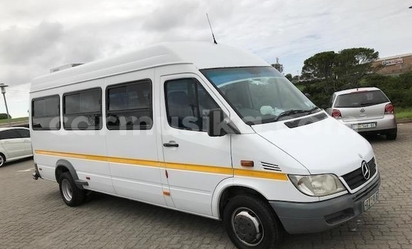 Buy Used Mercedes‒Benz Vito White Car in Harare in Harare Buy Used Mercedes‒Benz Vito White Car in Harare in Harare