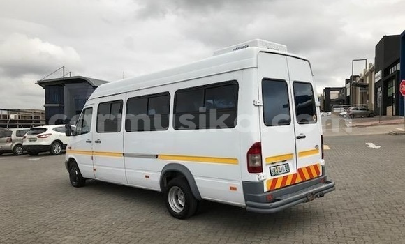 Buy Used Mercedes‒Benz Vito White Car in Harare in Harare Buy Used Mercedes‒Benz Vito White Car in Harare in Harare
