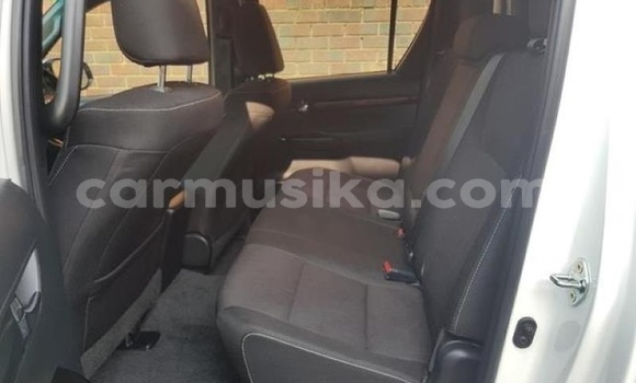Acheter Occasion Voiture Toyota Hilux Blanc à Harare, Harare Acheter Occasion Voiture Toyota Hilux Blanc à Harare, Harare