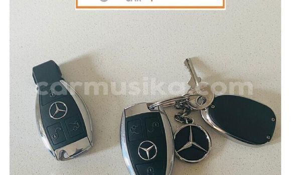 Acheter Occasion Voiture Mercedes‒Benz CLA-klasse AMG Rouge à Beitbridge, Matabeleland South Acheter Occasion Voiture Mercedes‒Benz CLA-klasse AMG Rouge à Beitbridge, Matabeleland South