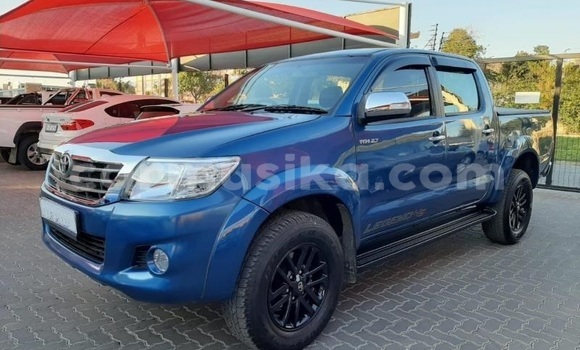 Buy Used Toyota Hilux Blue Car in Harare in Harare Buy Used Toyota Hilux Blue Car in Harare in Harare