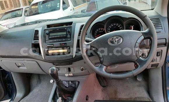 Buy Used Toyota Hilux Blue Car in Harare in Harare Buy Used Toyota Hilux Blue Car in Harare in Harare