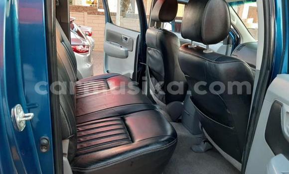Buy Used Toyota Hilux Blue Car in Harare in Harare Buy Used Toyota Hilux Blue Car in Harare in Harare