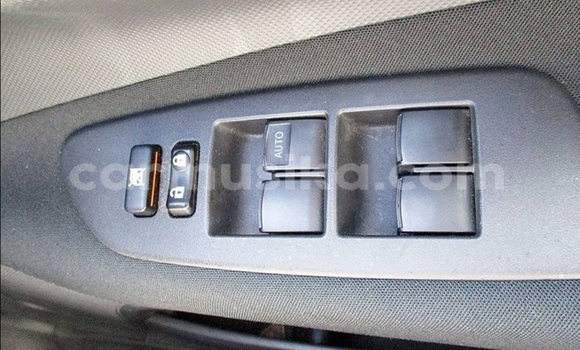 Nunua Ilio tumika Toyota Auris Bluu Gari ndani ya Beitbridge nchini Matabeleland Kusini Nunua Ilio tumika Toyota Auris Bluu Gari ndani ya Beitbridge nchini Matabeleland Kusini