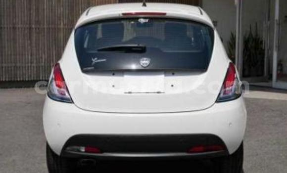 Tenga Tsaru Chrysler 180 Chena Mota in Beitbridge in Matabeleland South Tenga Tsaru Chrysler 180 Chena Mota in Beitbridge in Matabeleland South