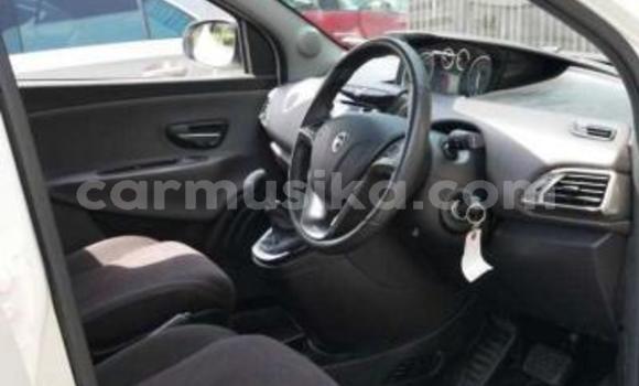 Tenga Tsaru Chrysler 180 Chena Mota in Beitbridge in Matabeleland South Tenga Tsaru Chrysler 180 Chena Mota in Beitbridge in Matabeleland South