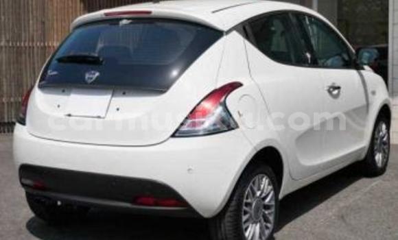 Tenga Tsaru Chrysler 180 Chena Mota in Beitbridge in Matabeleland South Tenga Tsaru Chrysler 180 Chena Mota in Beitbridge in Matabeleland South