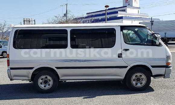 Acheter Occasion Voiture Toyota Grand HiAce Gris à Beitbridge, Matabeleland South Acheter Occasion Voiture Toyota Grand HiAce Gris à Beitbridge, Matabeleland South