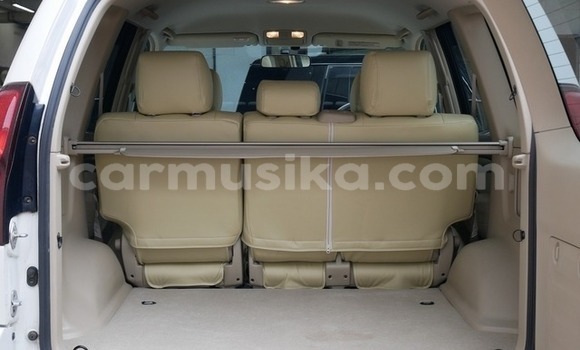 Acheter Occasion Voiture Toyota Land Cruiser Prado Blanc à Beitbridge, Matabeleland South Acheter Occasion Voiture Toyota Land Cruiser Prado Blanc à Beitbridge, Matabeleland South