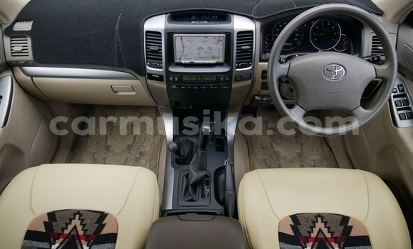 Acheter Occasion Voiture Toyota Land Cruiser Prado Blanc à Beitbridge, Matabeleland South Acheter Occasion Voiture Toyota Land Cruiser Prado Blanc à Beitbridge, Matabeleland South