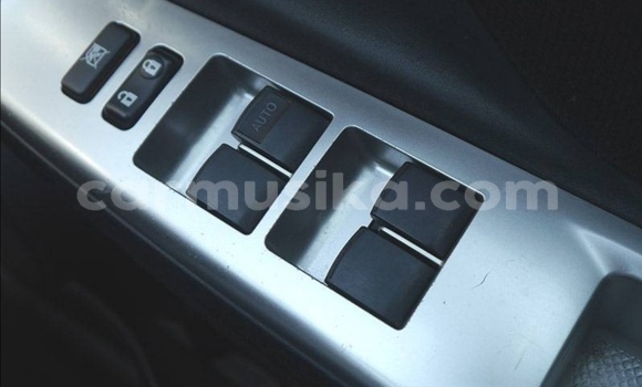 Acheter Occasion Voiture Toyota Vitz Gris à Beitbridge, Matabeleland South Acheter Occasion Voiture Toyota Vitz Gris à Beitbridge, Matabeleland South