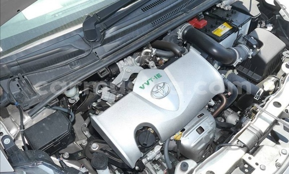 Acheter Occasion Voiture Toyota Vitz Gris à Beitbridge, Matabeleland South Acheter Occasion Voiture Toyota Vitz Gris à Beitbridge, Matabeleland South