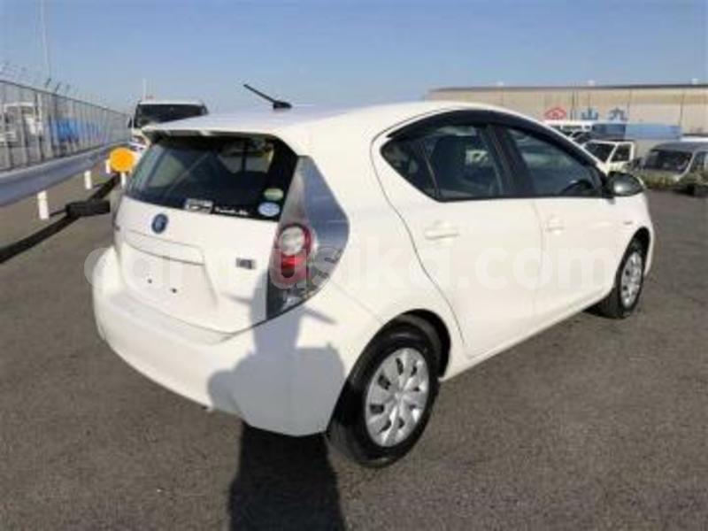 Big with watermark toyota aqua matabeleland south beitbridge 23718