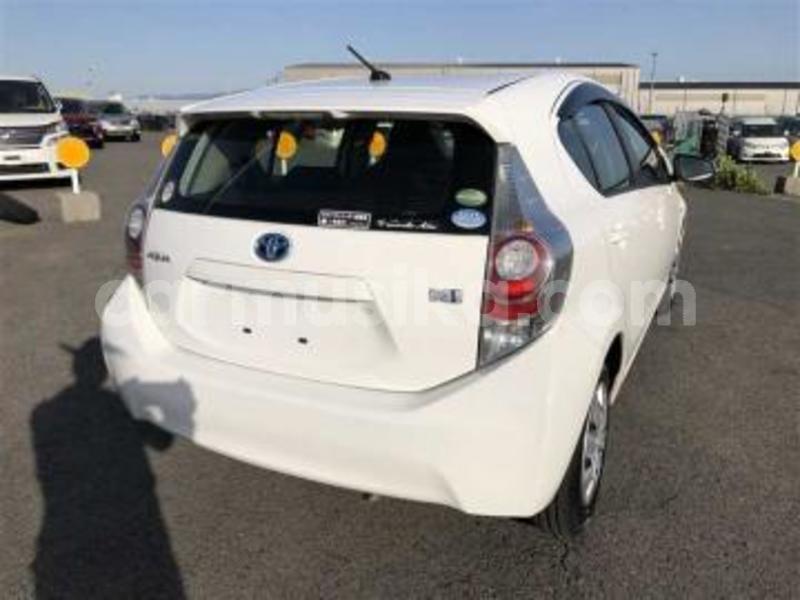 Big with watermark toyota aqua matabeleland south beitbridge 23718