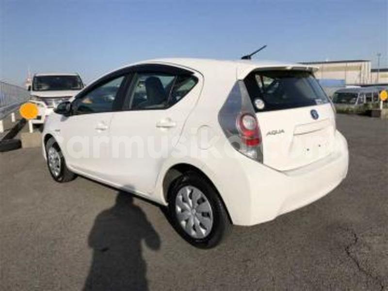 Big with watermark toyota aqua matabeleland south beitbridge 23718