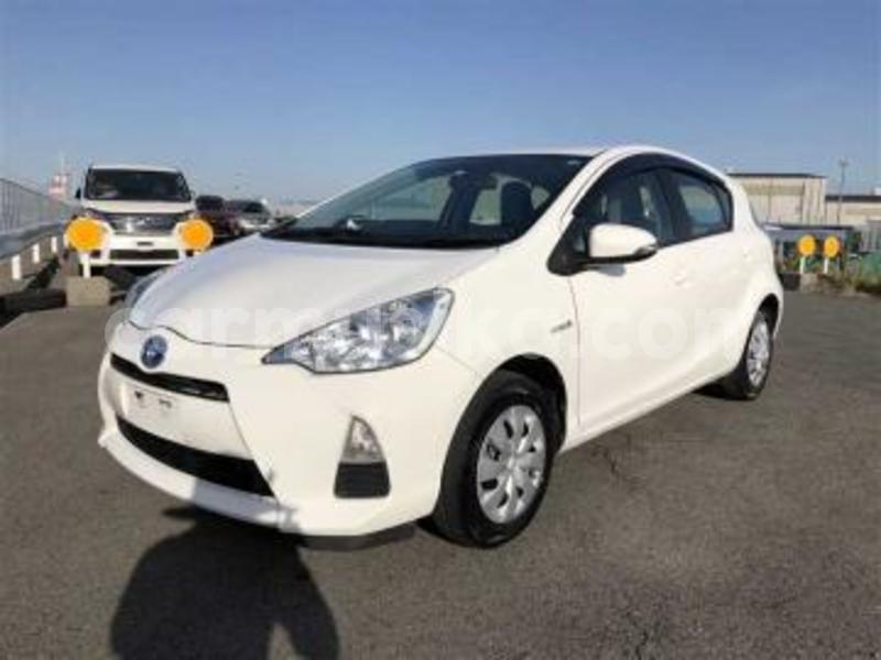 Big with watermark toyota aqua matabeleland south beitbridge 23718
