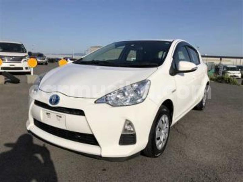 Big with watermark toyota aqua matabeleland south beitbridge 23718
