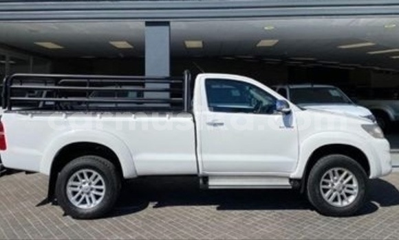 Acheter Occasion Voiture Toyota Hilux Blanc à Beitbridge, Matabeleland South