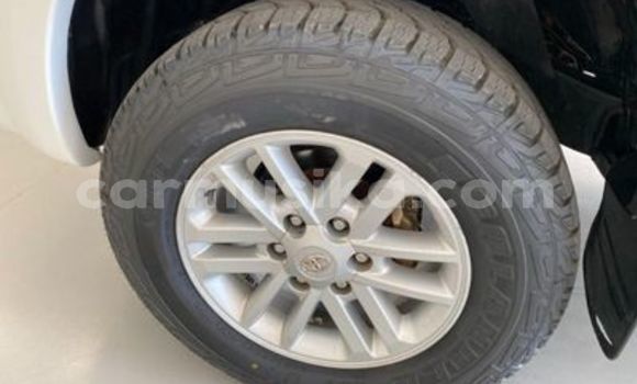 Tenga Tsaru Toyota Hilux Chena Mota in Beitbridge in Matabeleland South Tenga Tsaru Toyota Hilux Chena Mota in Beitbridge in Matabeleland South