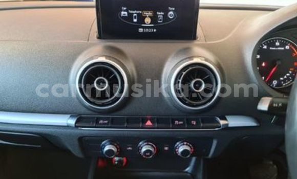 Acheter Occasion Voiture Audi A3 Rouge à Beitbridge, Matabeleland South Acheter Occasion Voiture Audi A3 Rouge à Beitbridge, Matabeleland South