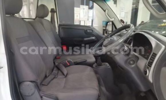 Acheter Occasion Voiture Kia K7 Blanc à Beitbridge, Matabeleland South Acheter Occasion Voiture Kia K7 Blanc à Beitbridge, Matabeleland South