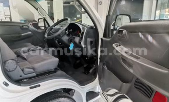 Acheter Occasion Voiture Kia K7 Blanc à Beitbridge, Matabeleland South Acheter Occasion Voiture Kia K7 Blanc à Beitbridge, Matabeleland South