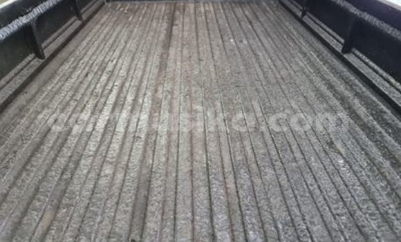 Acheter Occasion Voiture Kia K7 Blanc à Beitbridge, Matabeleland South Acheter Occasion Voiture Kia K7 Blanc à Beitbridge, Matabeleland South