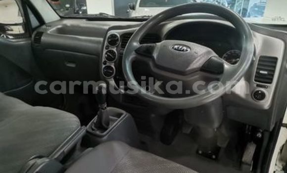 Acheter Occasion Voiture Kia K7 Blanc à Beitbridge, Matabeleland South Acheter Occasion Voiture Kia K7 Blanc à Beitbridge, Matabeleland South