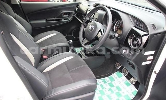 Acheter Occasion Voiture Toyota Vitz Blanc à Beitbridge, Matabeleland South Acheter Occasion Voiture Toyota Vitz Blanc à Beitbridge, Matabeleland South