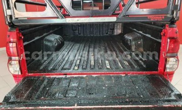 Acheter Occasion Voiture Toyota Hilux Rouge à Beitbridge, Matabeleland South Acheter Occasion Voiture Toyota Hilux Rouge à Beitbridge, Matabeleland South