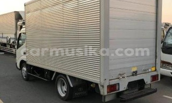 Acheter Occasion Voiture Toyota Dyna Gris à Beitbridge, Matabeleland South Acheter Occasion Voiture Toyota Dyna Gris à Beitbridge, Matabeleland South