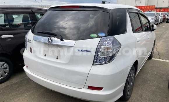 Tenga Tsaru Honda Fit Shuttle Chena Mota in Beitbridge in Matabeleland South Tenga Tsaru Honda Fit Shuttle Chena Mota in Beitbridge in Matabeleland South