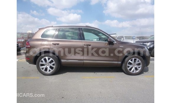 Nunua Imported Volkswagen Touareg Brown Gari ndani ya Import - Dubai nchini Harare Nunua Imported Volkswagen Touareg Brown Gari ndani ya Import - Dubai nchini Harare